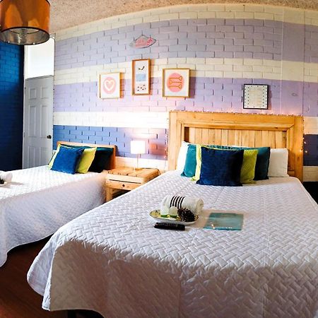 Hostal De Lucca Guatemala City Екстериор снимка