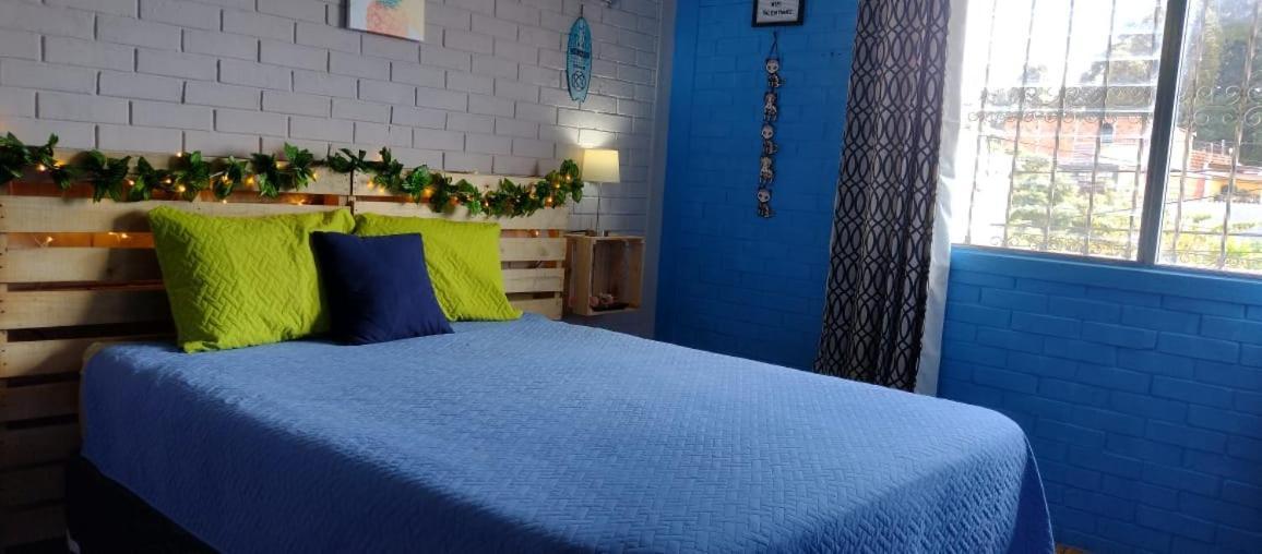 Hostal De Lucca Guatemala City Екстериор снимка