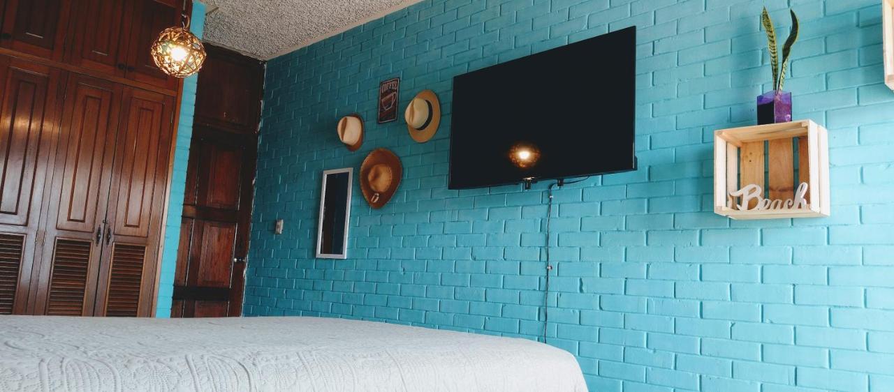 Hostal De Lucca Guatemala City Екстериор снимка