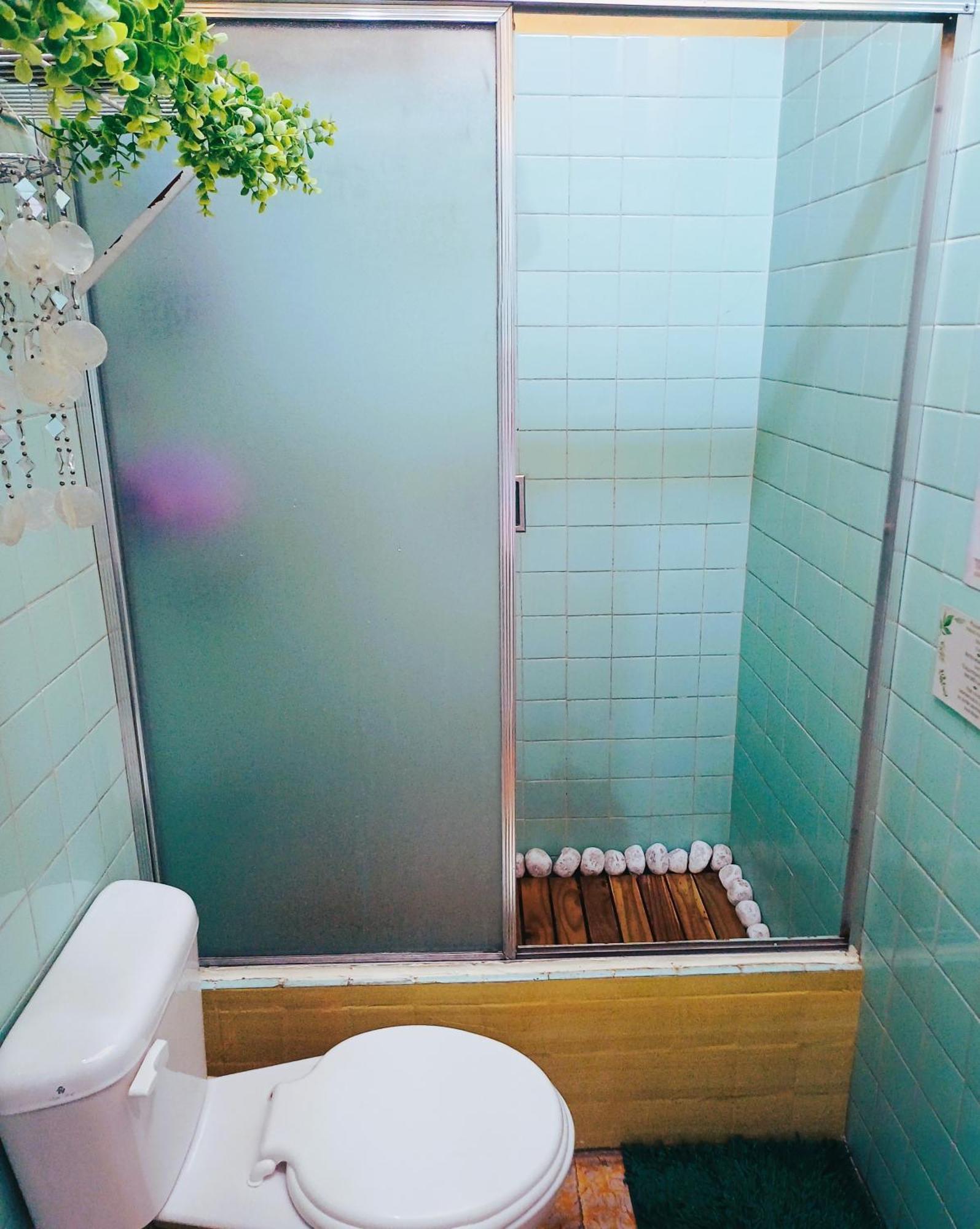 Hostal De Lucca Guatemala City Екстериор снимка