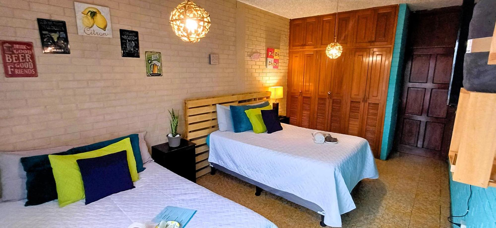 Hostal De Lucca Guatemala City Екстериор снимка