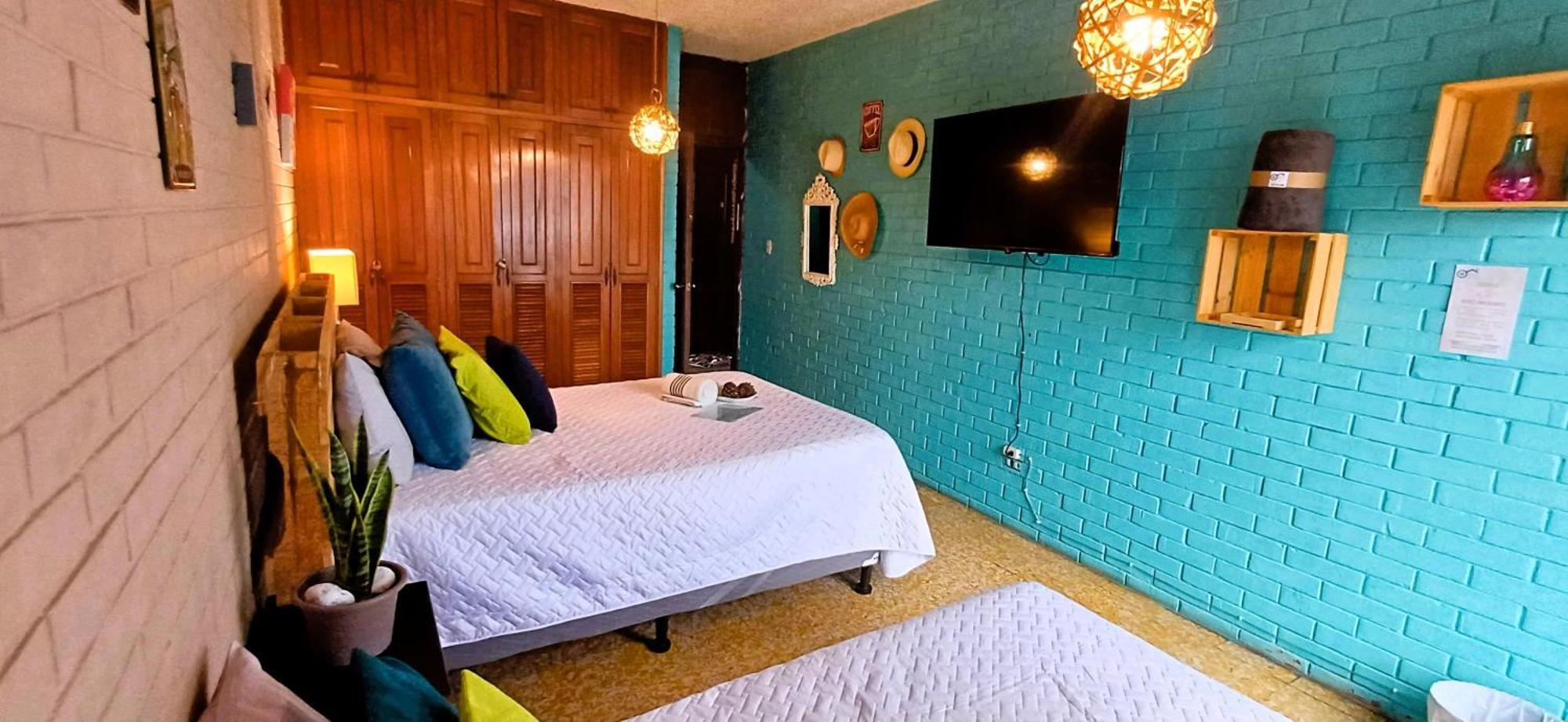 Hostal De Lucca Guatemala City Екстериор снимка