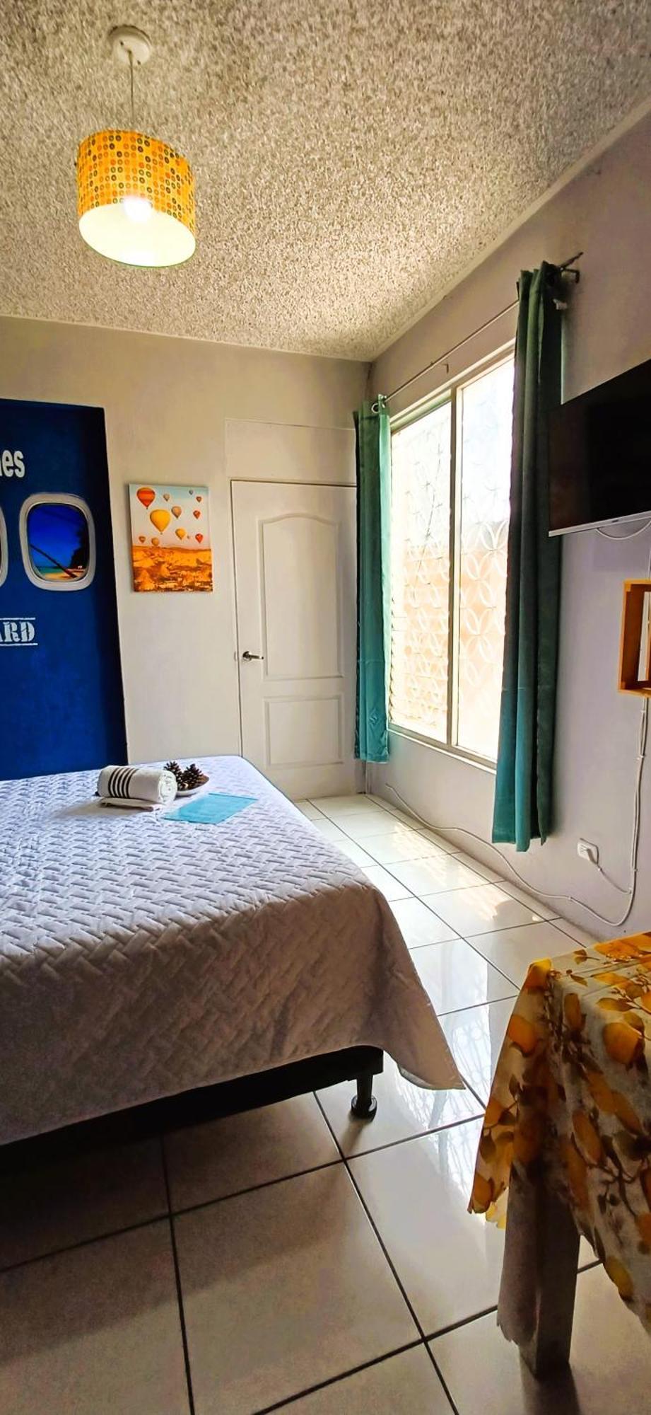 Hostal De Lucca Guatemala City Екстериор снимка