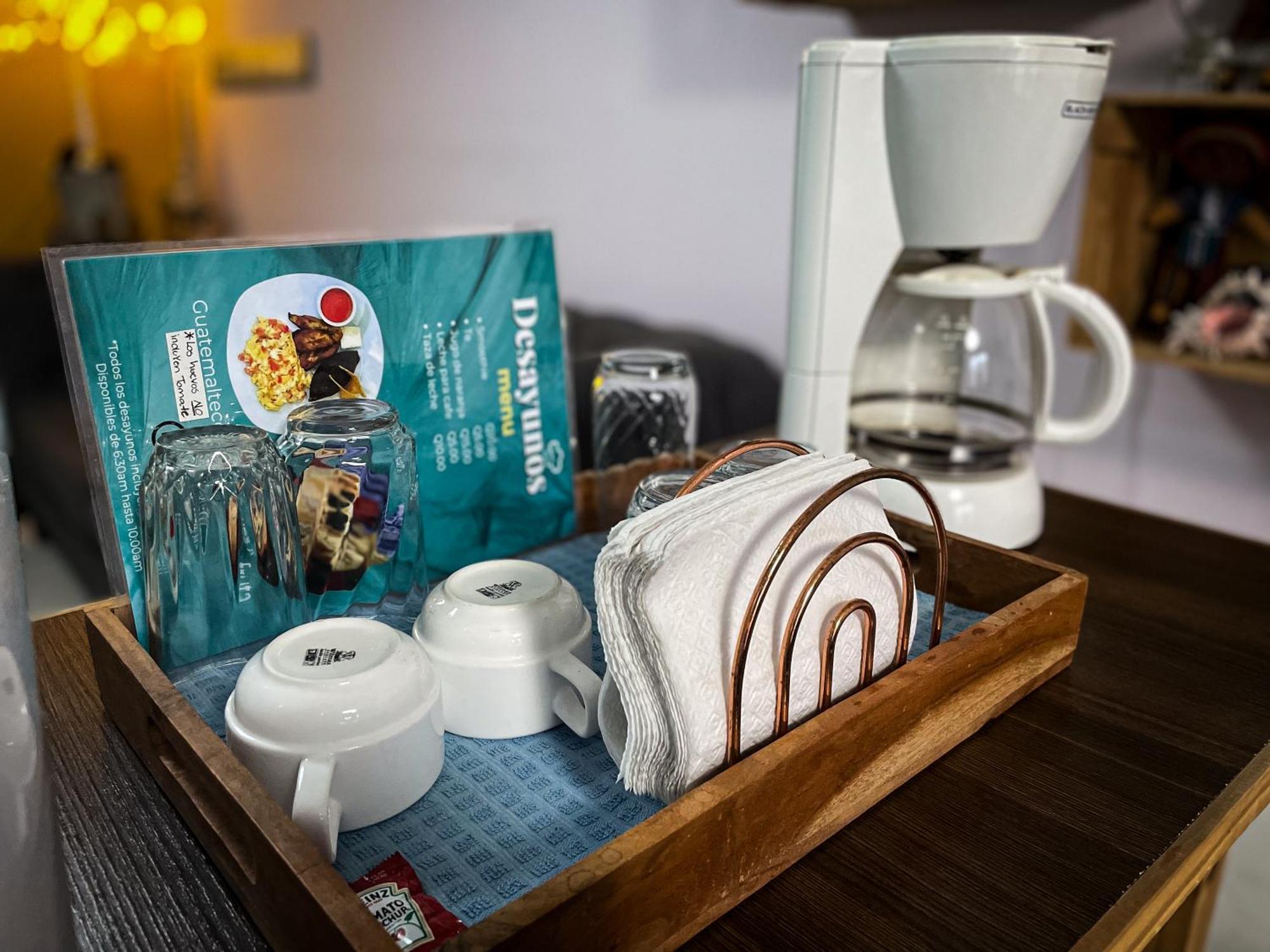 Hostal De Lucca Guatemala City Екстериор снимка