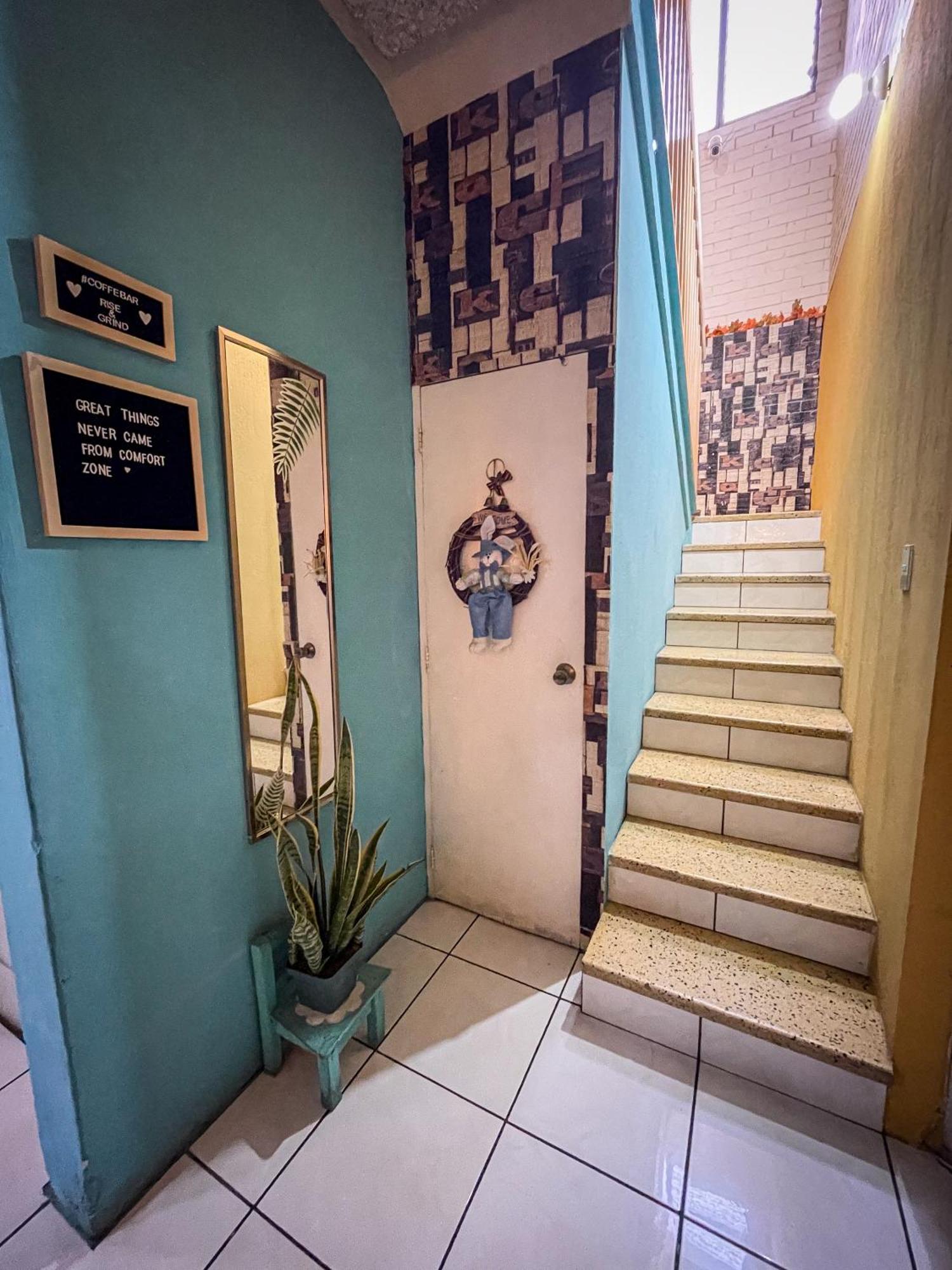 Hostal De Lucca Guatemala City Екстериор снимка