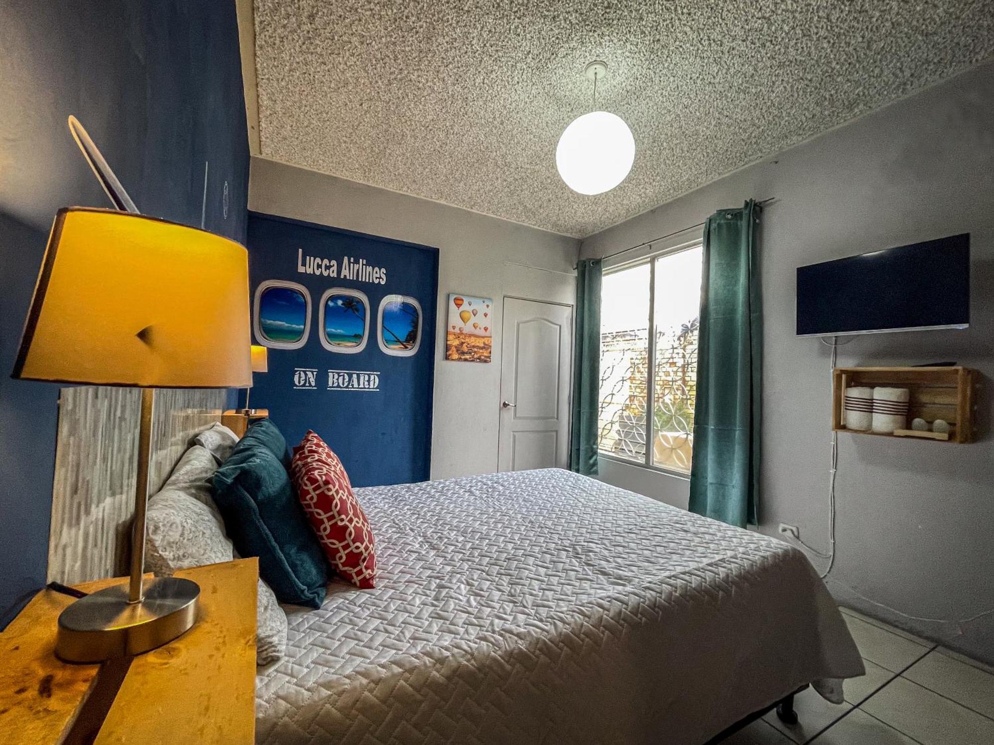 Hostal De Lucca Guatemala City Екстериор снимка